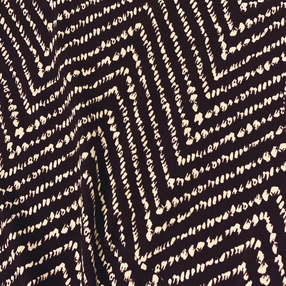 Chevron Patterned Sleeved Dress, size 12 Petite - Picture 4 of 5